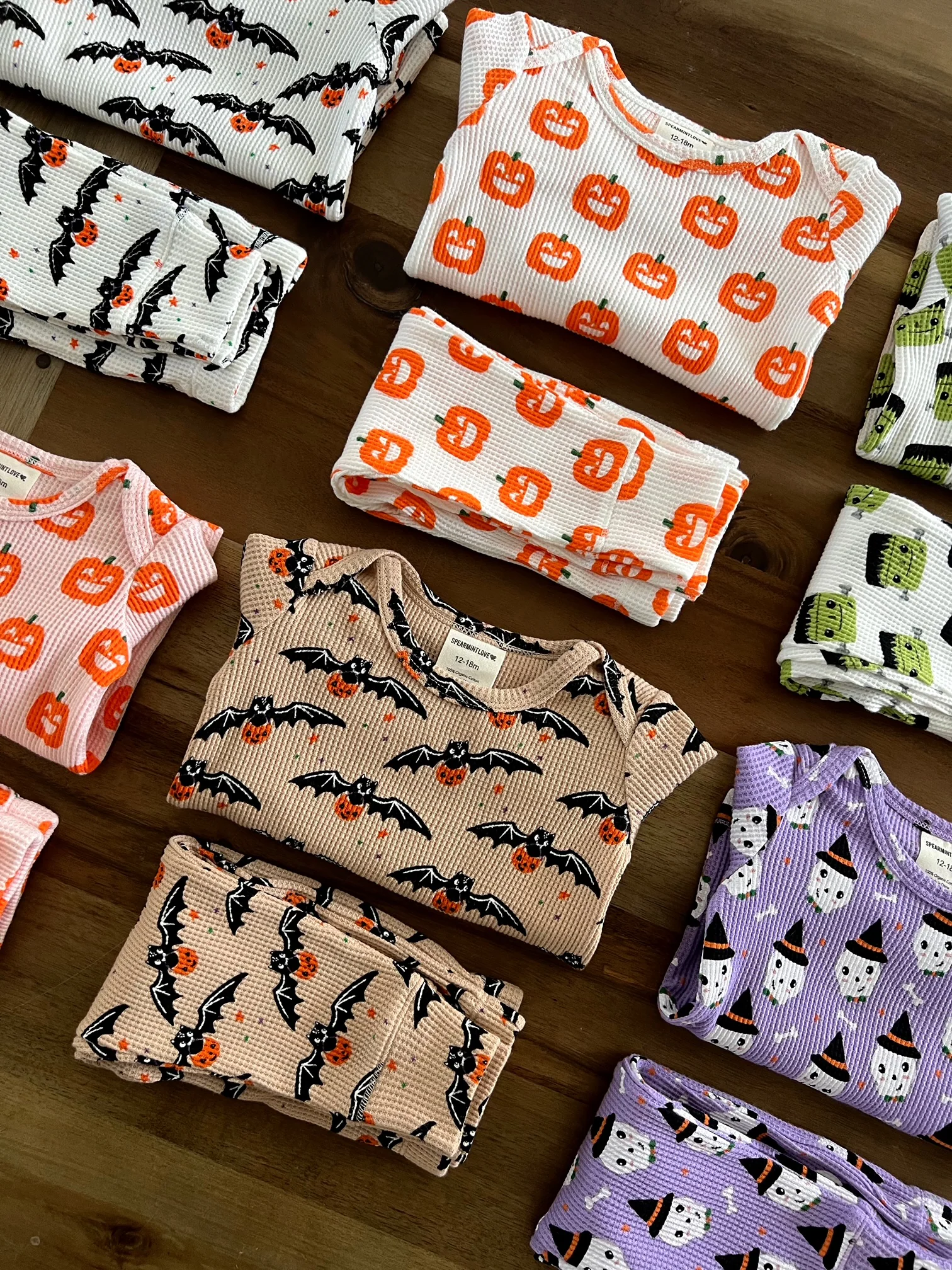 Organic Waffle 2-Piece Set, Tan Trick or Treating Bat - Image 3
