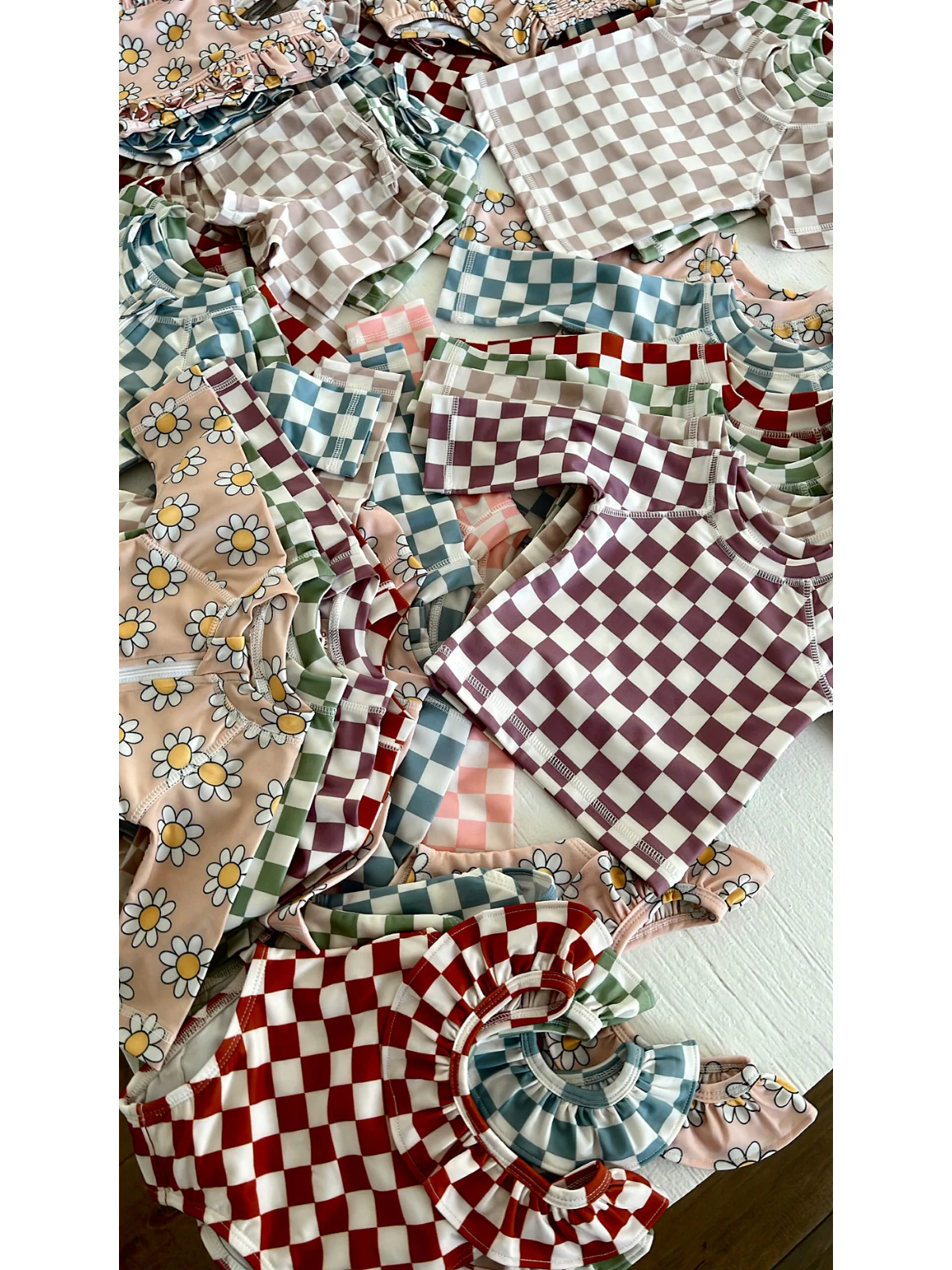 Stracciatella Checkerboard / Maui Rashguard / UPF 50+ - Image 4