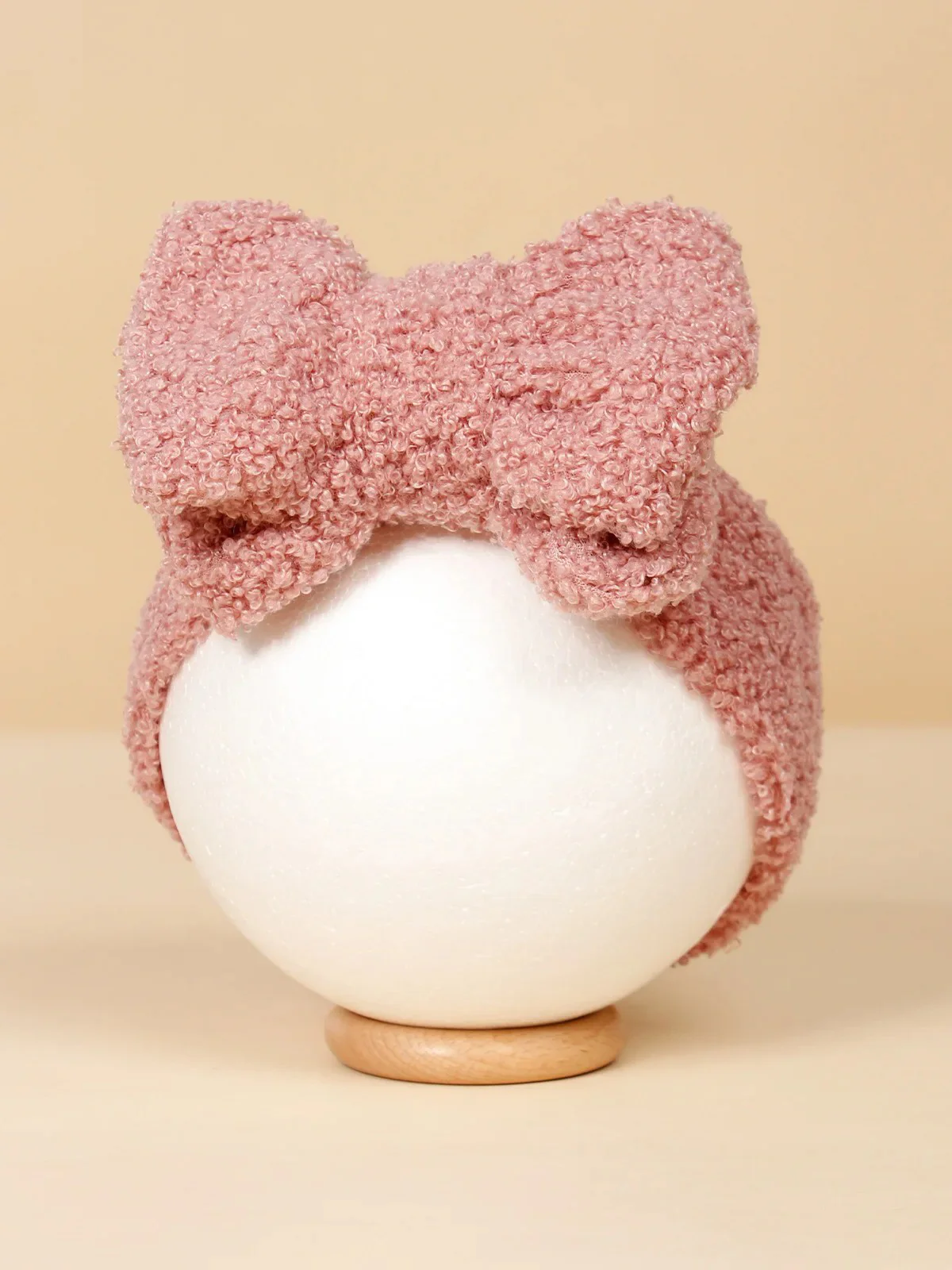 Teddy Bow, Rosette
